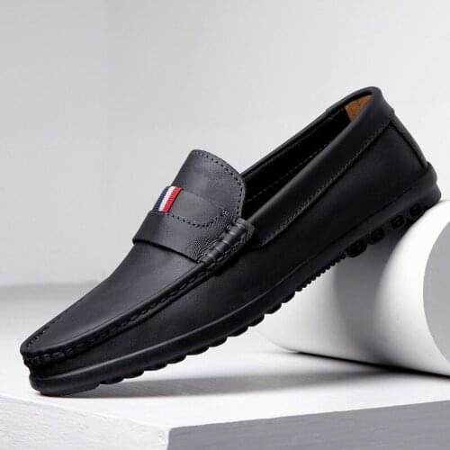 Spring 2020 new mens casual leather shoes head layer cow leather soft-soled bean shoes mens shoes fashion driving shoes