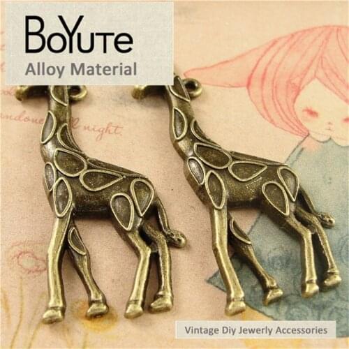 BoYuTe (30 Pieces/Lot) 24*54MM Wholesale Fashion Metal Giraffe Antique Bronze Plated Zinc Alloy Giraffe Pendant for Women