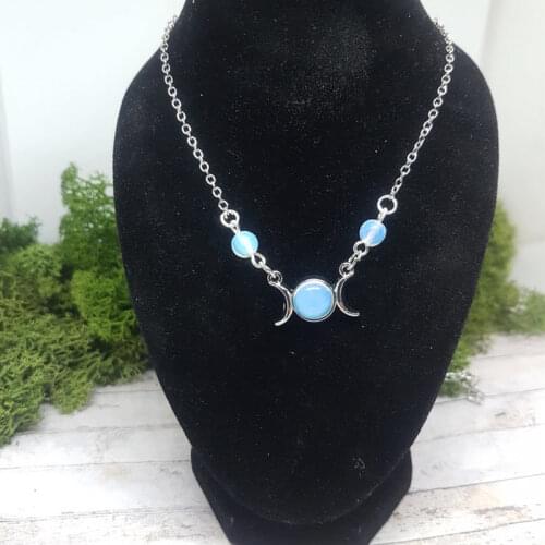 New Triple Goddess Moon Symbol Crescent Pendant Necklace Crystal Natural Stone Wiccan Pagan Jewelry For Women Gift