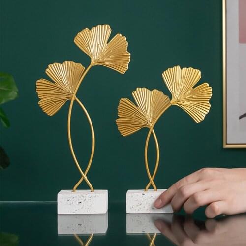 Nordic Light Luxury Metal Ginkgo Leaf Ornaments Creative Home Furnishing Golden Leaf Crafts Desktop Abstract Miniature Sculpture