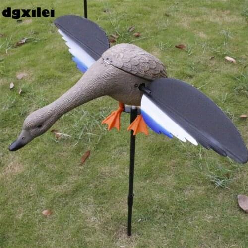 Outdoor Hunting Use Wirelesss Remote Control 50-100M Operates From 4 Finger Batteries Hunting Duck With Magnet Wings Spinning