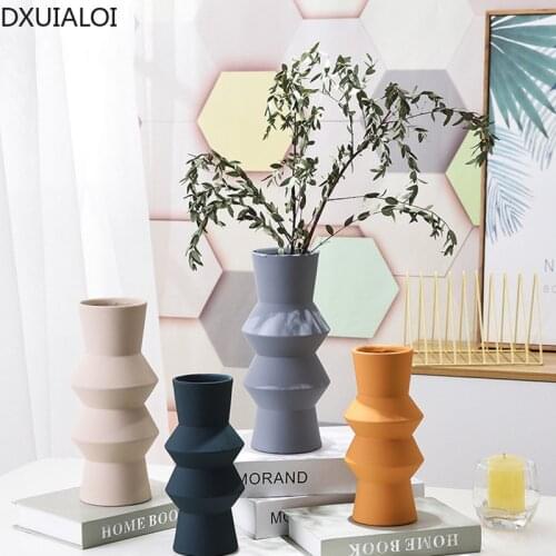 Nordic modern minimalist personality ceramic vase home decoration ornaments creative soft decoration home accessories DXUIALOI