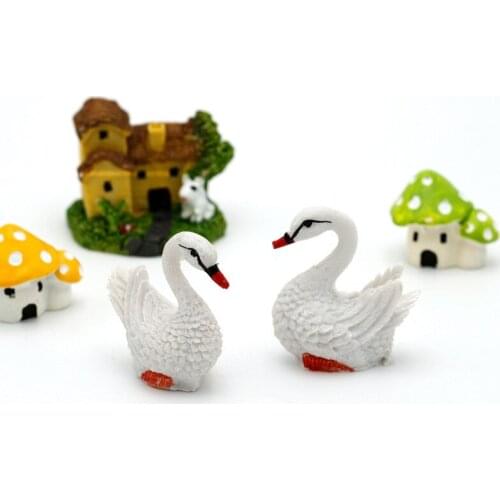 2PC Swan Resin Ornaments Micro-Landscape Ornaments Fish Tank Landscaping Decoration Creative Aquarium Ornaments Couple Swans