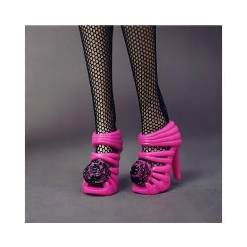 Doll shoes red shoes for your barbie dolls BBI500