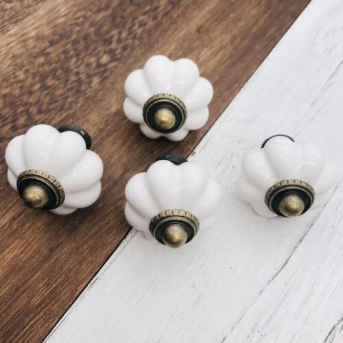 Single Hole Knobs White Pumpkin Shape Furniture Cabinet Knobs and Handles Euro-style Ceramic Drawer Knobs Kids room Decor 33mm