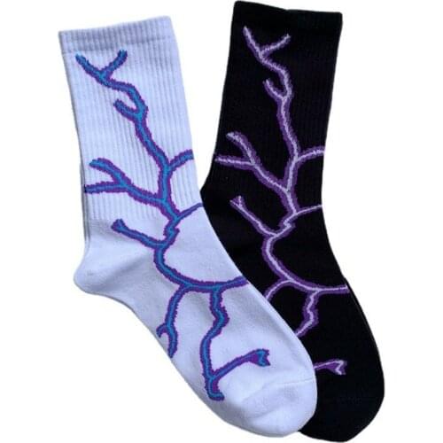 Black White Color Lightning Pattern Woman Socks Couple Skateboard Hip Hop Socks Street Fashion Cotton Breathable Sock