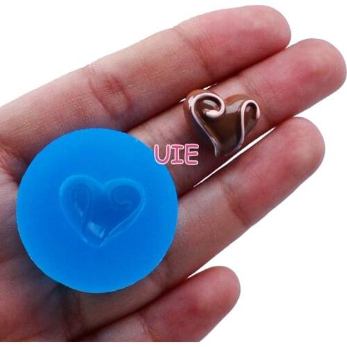 GYL041U 11.9mm x 16.3mm Simple Love Cake Silicone Mold Fondant Cake Decoration Candy Resin Clay Earrings Necklace Craft Soap