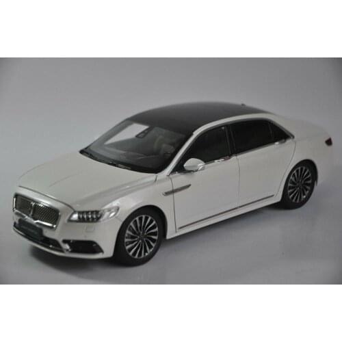 1:18 Diecast Model for Lincoln Continental 2018 White Original Factory Alloy Toy Car Miniature Collection