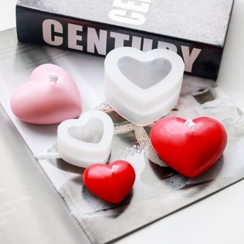 A number of 3D loving diamond mirror dripping silica gel moulds, sugar Mousse Cake manual dripping mould