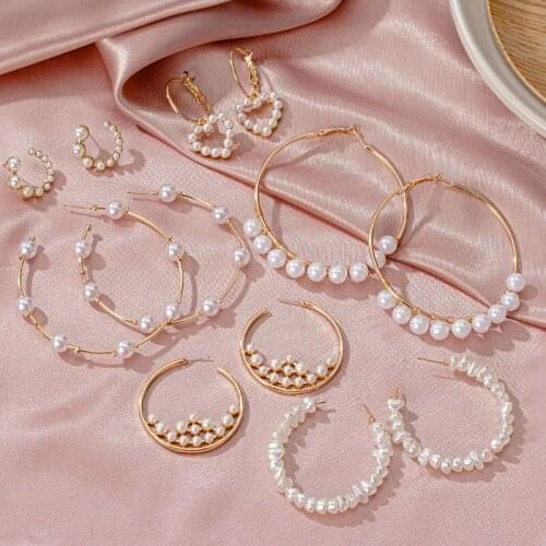 Korean Fashion Pearl Hanging Earrings For Women Metal Earrings 2021 Trend Geometric Female Stud Modern Statement Wedding Jewelry