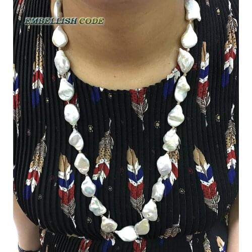 For any clothes Elegant temperament Irregular natural pearl necklace longer style white pearl and Rose golden beads dangle