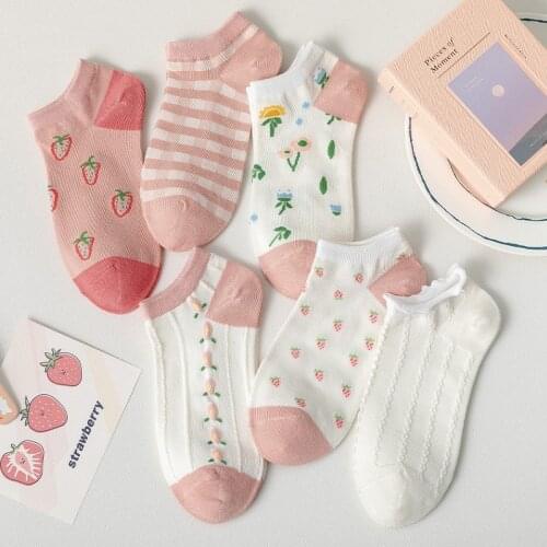 Japanese New Sweet Strawberry Pink Socks Cotton Korea Kawaii Harajuku Socks Women Strawberry Cow Grid Stripe Woman Socks
