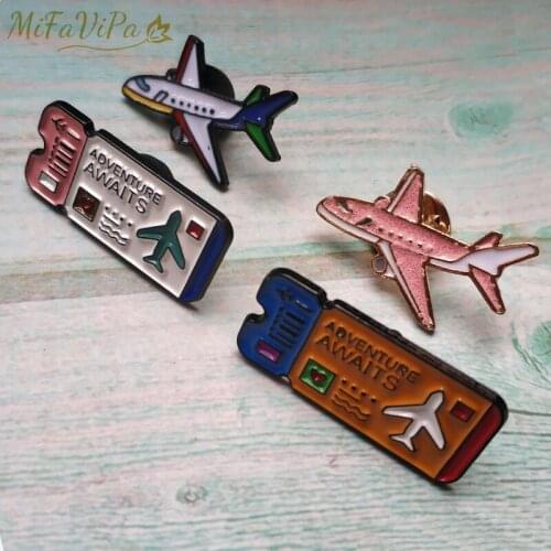 MiFaViPa Paper Plane Shape Brooch Badge Metal Pink Aircraft Sweater Corsage Women Men Brooches Lapel Decoration Gifts Fashion
