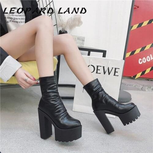 PRETO BRANCO 2021 Women Sexy Platfrom Boot Autumn Winter Super Beauty Boots Thick Heel Waterproof High Short Boots Women JXQ