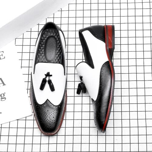 2021 Men Dress Shoes Microfiber Leather Brogue Shoes Man Business Leather Oxford Shoes Slip On Tassel Party Wedding Formal Shoes