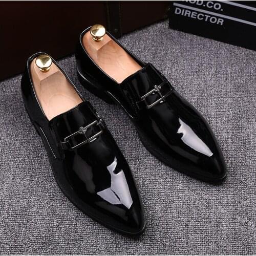 2020 style Brand patent leather casual Slip on Suit Formal pointed England sapato masculino social Business formal Men shoes