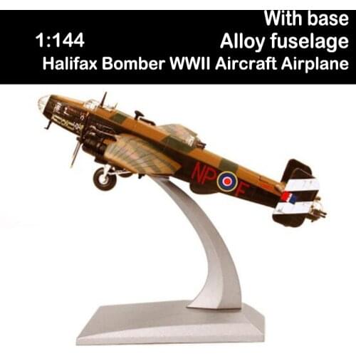 1/144 Scale Halifax Bomber WWII Aircraft Airplane Models Adult Children Toys for Display Show Collection Military Plane Souvenir