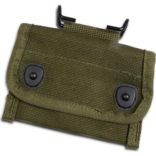WWII US ARMY KOREAN FIRST AID POUCH WITH HOOK Compass Bag Coin Purse Green