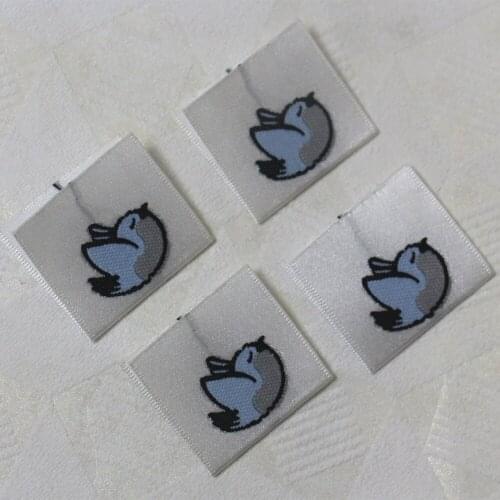 Customize clothing loop fold tags/woven labels/garment T-shirt embroidered tags/brand name/logo tag printing