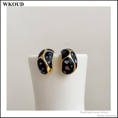 2021 French Vintage Fashion Design Drip Glaze Shell Womens Mental Stud Earrings Jewelry Feminine Temperament Exquisite Wild