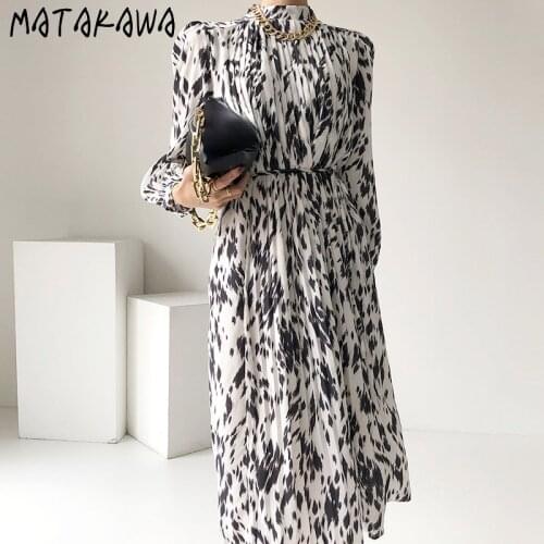 MATAKAWA Fashion Retro Stand Collar Femme Robe Hit Color Ink Pleated Design Vestidos Korean Chic Strap Waist Midi Women Dress