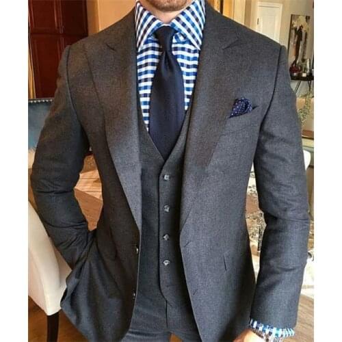 Fashionable Two Buttons Dark Grey Groom Tuxedos Groomsmen Peak Lapel Mens Suits Blazers (Jacket+Pants+Vest+Tie) W:992