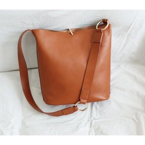 Bucket bag for women new 2019 head layer cowhide retro wide band bucket bag for women large capacity crossbody bag for women
