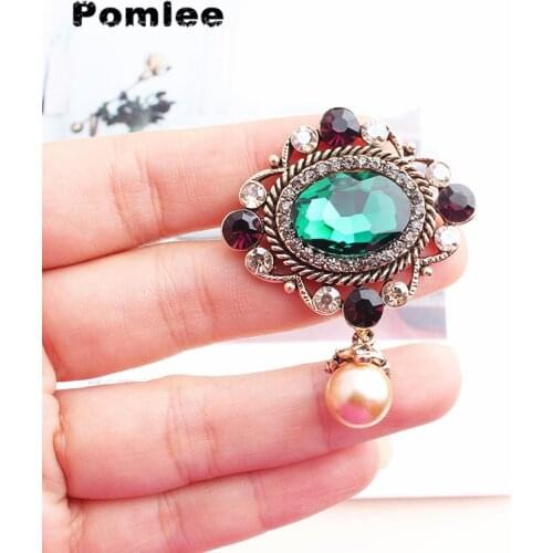 Pomlee 2020 Vintage Baroque Big Green Crytal Brooch Anti-Gold Plated Imitation Pearls Pin Flower Pin for Women Jewelry Gifts