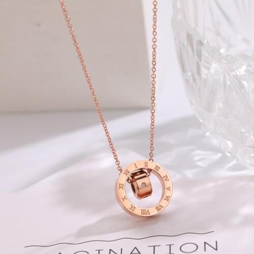 Trendy Vintage Style Roman Numerals Geometry Round Pendant Women Necklaces Ladies No Fade Stainless Steel Jewelry Female Gift