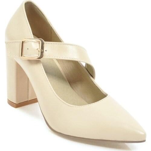 In 2018, the spring and autumn period and the new elegant belt buckle pointed mouth shallow