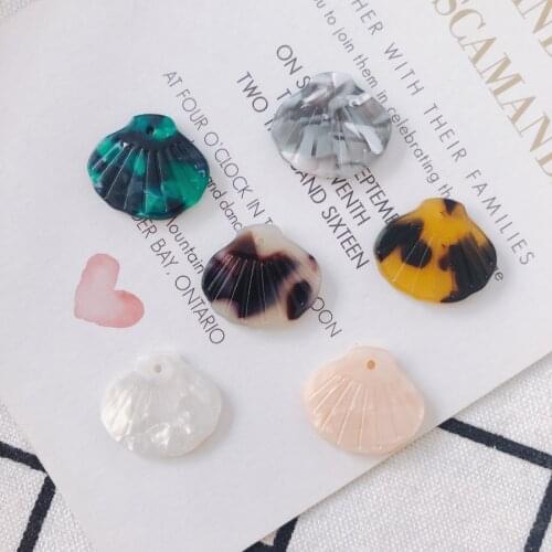 DIY Ornament Accessories 40pcs 18*21mm Acetic Acid Acrylic Planar Sheet Shell Jewelry Charms Earring Necklace Resin Pendants