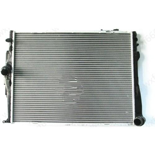 Car Water tank radiator 3 Series 320I 325Ib mw330I cooler Intercooler Water tank cooling net Cooling water tank Condenser