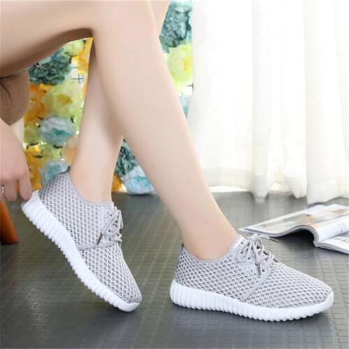 New Women Vulcanize Shoes Summer Mesh Casual Shoes Flat Soft Bottom Sneakers Breathable outdoor Women Shoe Y85