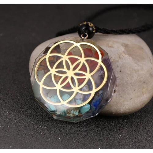 Energy Orgone Pendant Necklace Reiki Healing Yoga Chakra Chip Stone Orgonite Crystal Resin Necklace