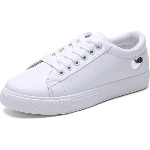 2020 Autumn Woman Shoes Fashion New Women PU Leather Shoes Ladies Breathable Cute Heart Flats Casual Shoes White Sneakers NVX162