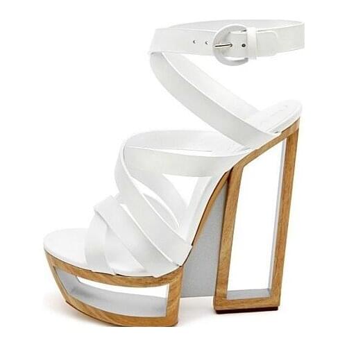 Hot Selling Black White Fretwork Strange Heel Women Sandals Cut-out Hollow Platform Gladiator Sandals Women Banquet Dress Shoes