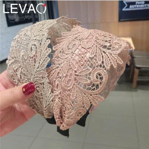 LEVAO Mori Style Retro Lace Hairband for Personality Girl Simple Hollow Floral Pattern Wide-brimmed Hair Band for Elegant Women