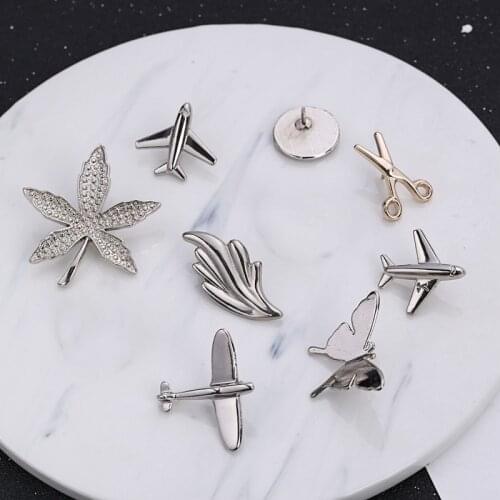 I-Remiel Maple Leaf Smiling Face Aircraft Brooch Mens Suit Lapel Pins Brooches Butterfly Jewelry Shirt Collar Accessories