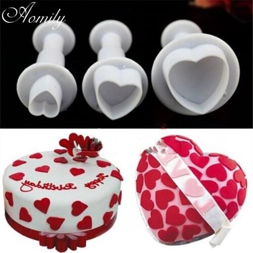 Aomily 3pcs/Set Lovely Heart Cake Mold Flower Chocolate Cookies Mould Set Hand Press Plunger Baking Wedding Cake Decorating Tool