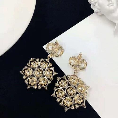 2021 Hot Brand Fashion Pearl Jewelry Cute Lovely Camellia Flower Earrings Design Wedding Party Unique Earrings