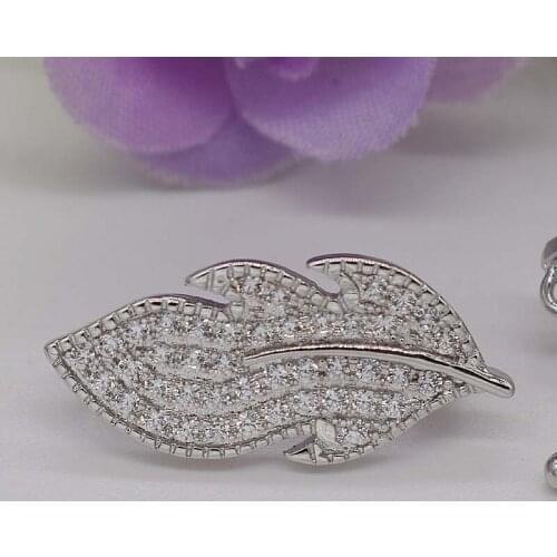 High-grade zircon micro inlay classic leaf pearl necklace fixed clasp fashion long sweater chain link clasp