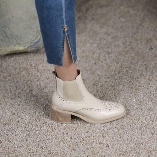Top Quality Handcraft Natural Leather Chelsae Boots Woman Chunky Block Heels British England Laser Cut Hollow Out Brogue Shoe 40