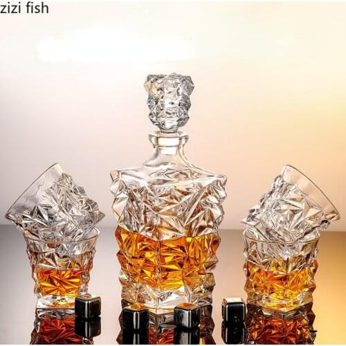 Household Whiskey Wine Glass Cup Transparent Crystal Glass Cup Modern Irregular Thickened Hip Bottle Wine Set Home Decoration