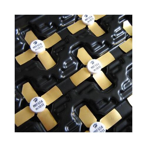 New2piece MRF654 2N5944 2N5945 2N5946 2N5643 2N5642 2N5637 2N5862 2N6083 2N6080 2N6081 2N6084 2N6082 2N6199