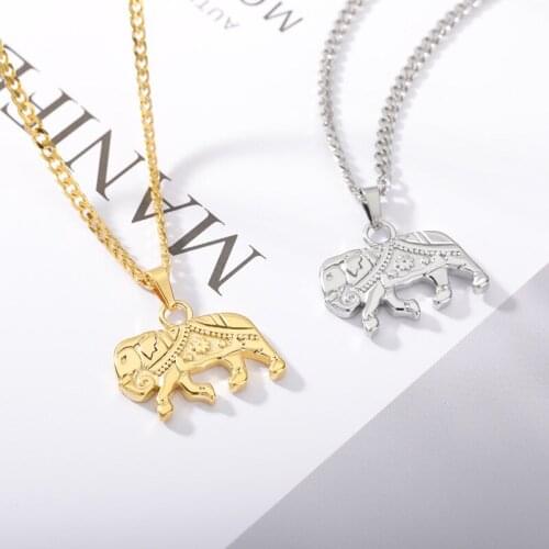 Embossment Elephant Pendant Necklace Anaglyph Relievo Animal Gold Stainless Steel Link Chain Fashion Jewelry Trendy 2021
