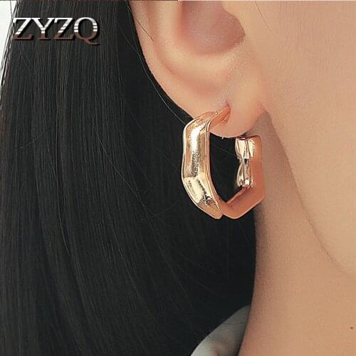 ZYZQ Retro Metal Braid Earrings For Women Twist Geometry C-shaped Circle Hoop Earrings Simple Bijoux Wholesale