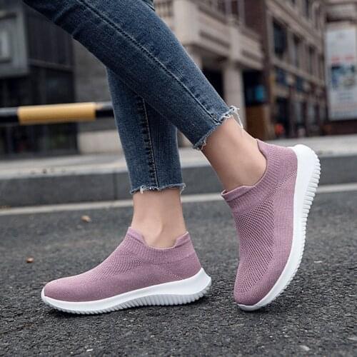 Women sneakers 2021 mesh casual flat round toe shoes women slip-on solid color breathable comfortable pink sneakers female
