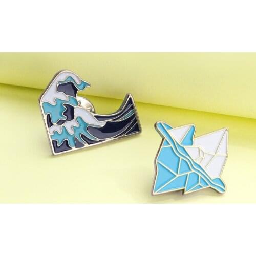 Cartoon Blue Waves sea water Iceberg Brooch Ocean Style Enamel Pins Buckle Metal Lapel Backpack Brooch badge Jewelry Spille