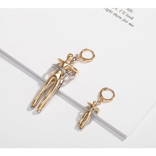 SRCOI 2021 Original Design Fashion Two People Embrace Metal Retro Drop Earrings Exaggerated Body Art Long Earring Women Jewelry