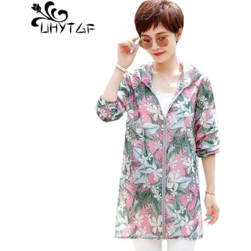 UHYTGF Elegant women plus size sun protection clothing hooded Anti-UV breathable summer coat fashion printing loose thin top 924